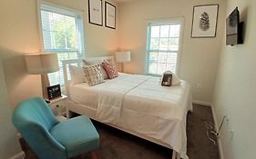 Luxury & Jubilant Private Room In Dc